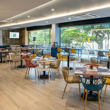 فندق Ibis Styles El Malecon جواياكيل المظهر الخارجي الصورة